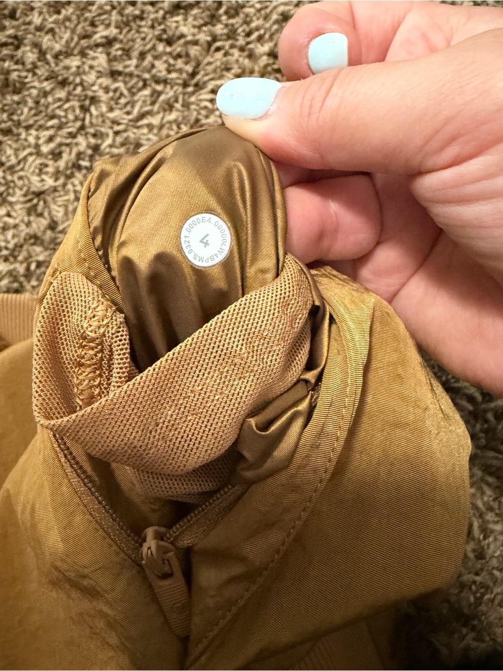 lululemon athletica Shiny Taupe Quilted Sleeveless reversible vest - Picture 7 of 7